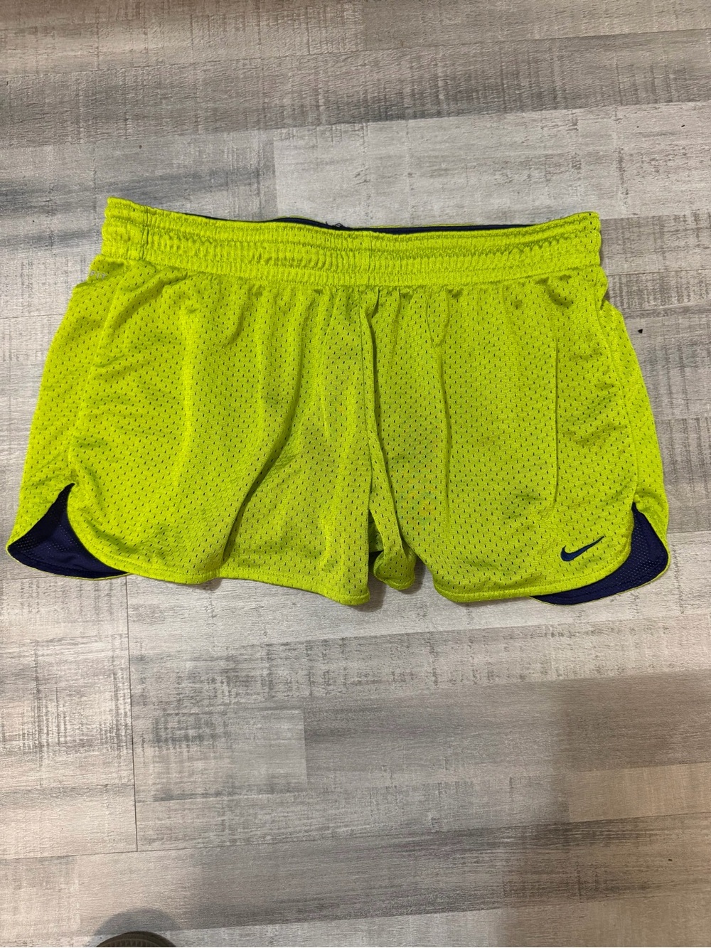 Nike Dri-FIT Women’s Medium Neon Yellow Mesh Running Athletic Shorts Lined